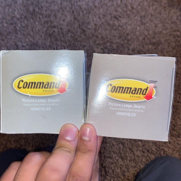 New! Command Picture Ledge with 10 Mounting Strips - Picture 4 of 6